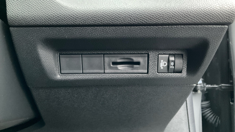 Peugeot 308 1.2 Hybrid 136 Allure 5dr e-DSC6 Petrol Hatchback